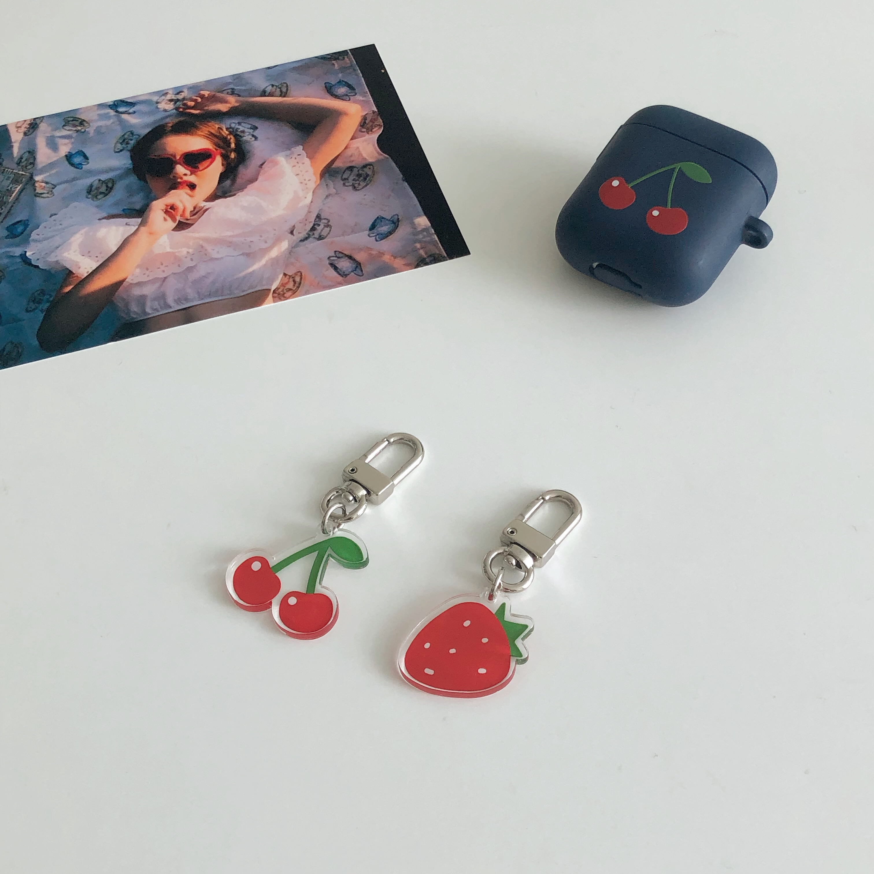 Cherry x strawberry key ring (아크릴)